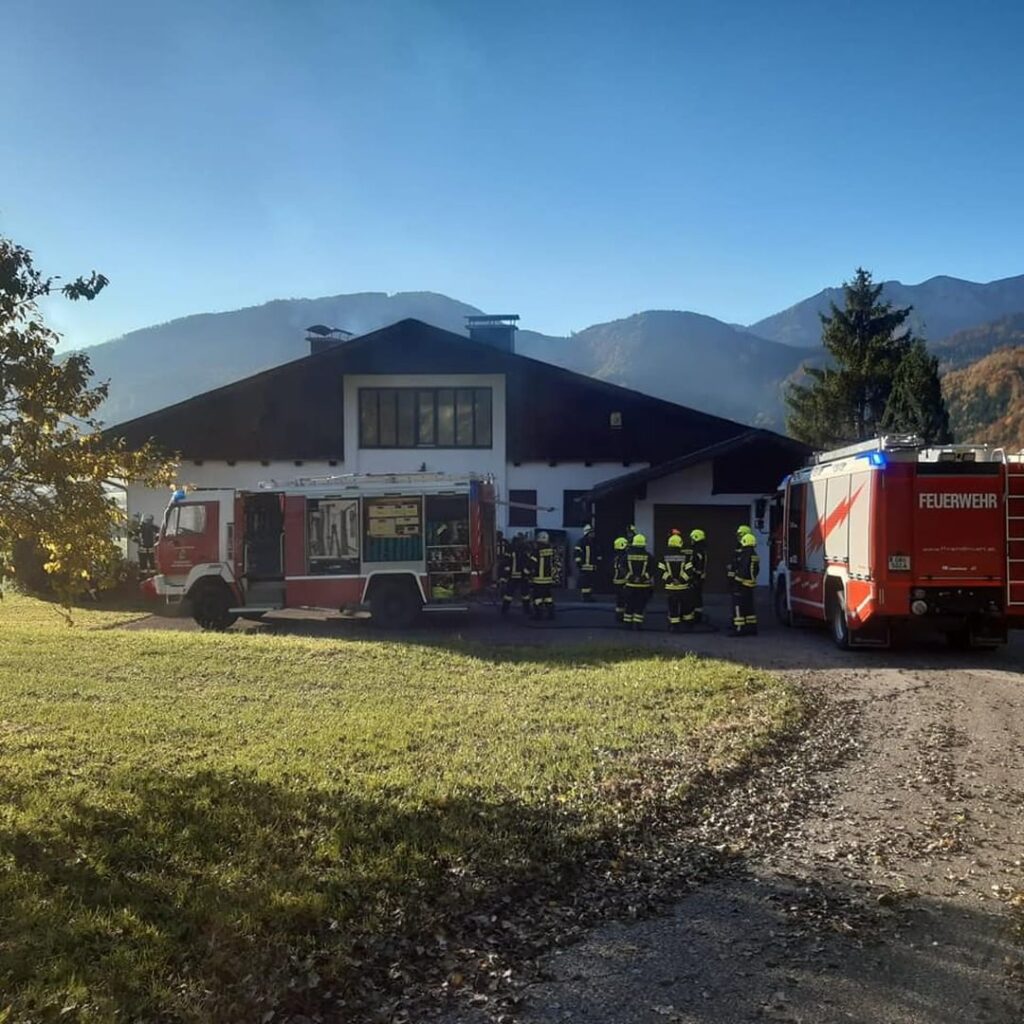 Mehr über den Artikel erfahren Brandverdacht in Neukirchen