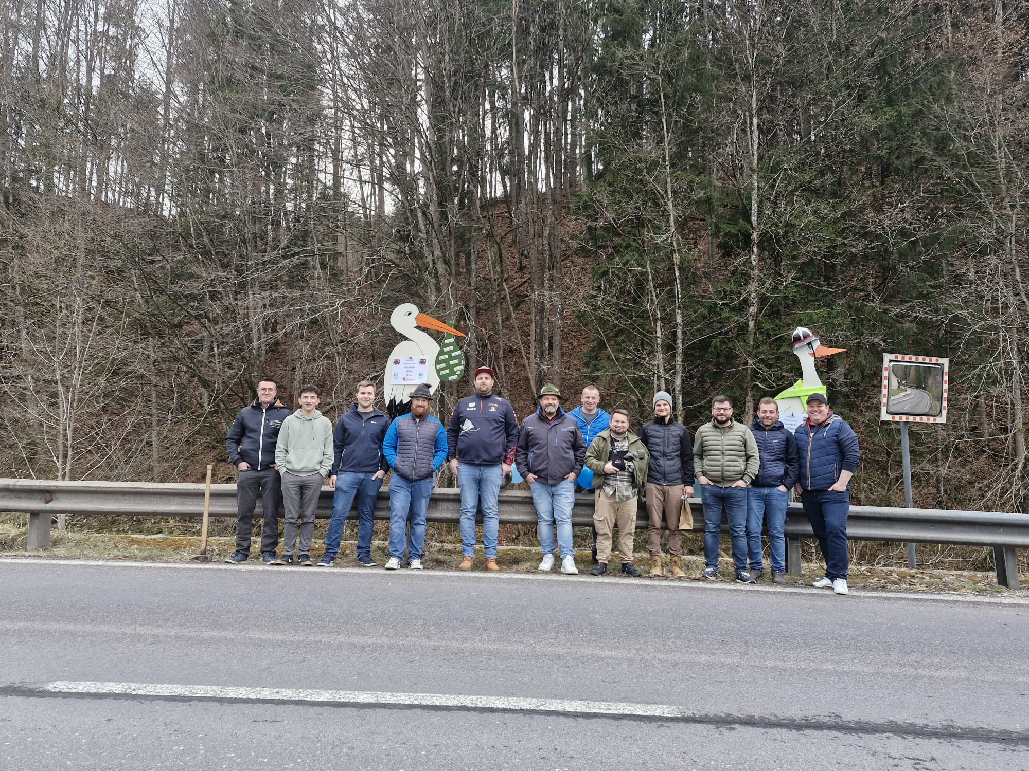 Mehr über den Artikel erfahren Der Feuerwehrstorch in Reindlmühl ist wieder gelandet! 🚒👶