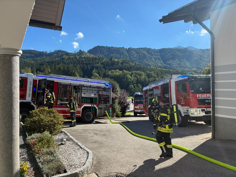 🚨 Brand Gebäude – Sauna 🔥
